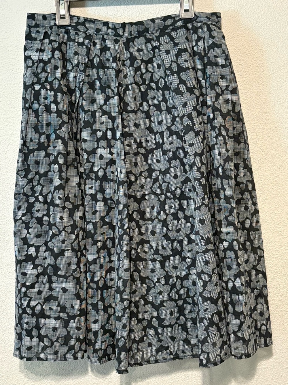 Brooks Brothers Black and Gray Floral A Line Skirt